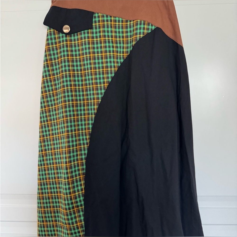 Skirt in multi pattern size 4-6 - Picture 4 of 4